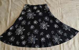 Nomadic Traders Medium M Black White Floral Rayon Midi A-Line Skirt